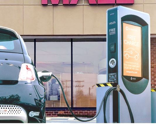 中共中央政治局：加快充電樁建設(shè)?。ǜ接Ｊ郊把a(bǔ)貼政策！）